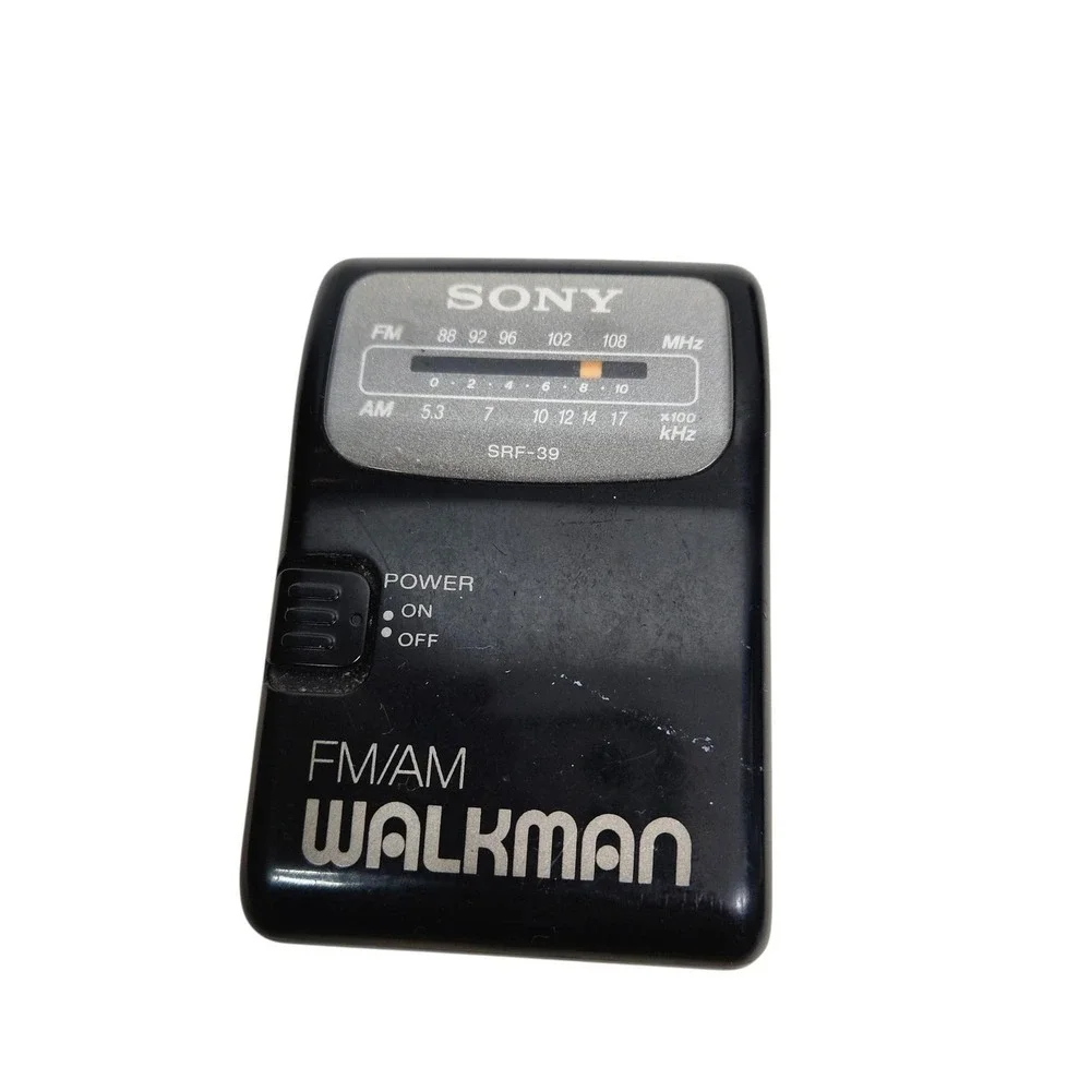 Vintage Sony SRF-39 FM/AM Walkman Pocket Radio Black Earphones Belt Clip WORKS